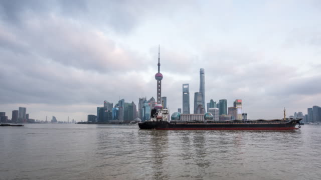 Shanghai-cityscape-,-4k-time-lapse