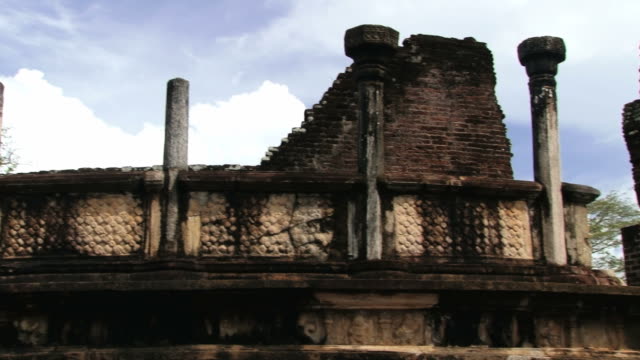 Ruinas-del-edificio-en-la-ciudad-de-Polonnaruwa,-Sri-Lanka.