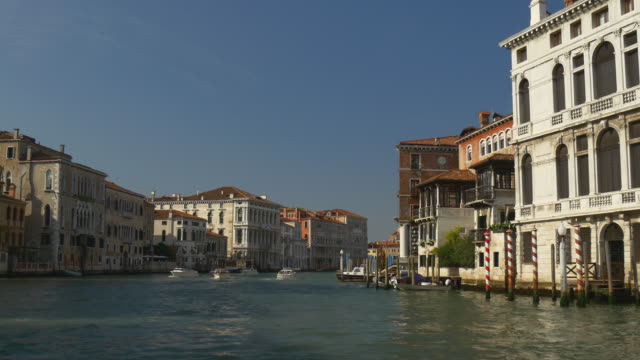 Italia-Venecia-día-tiempo-ferry-road-viaje-gran-canal-edificios-soleado-panorama-4k
