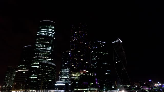 Negocio-aéreo-nocturno-ciudad-de-Moscú