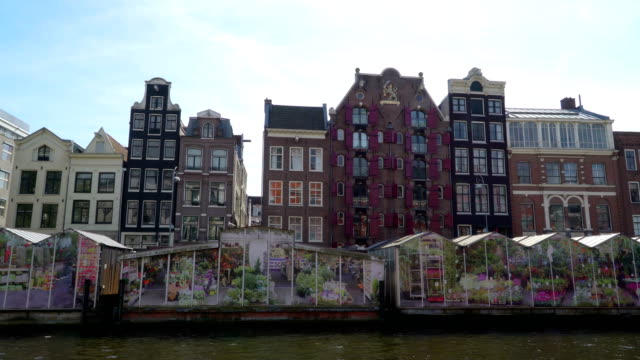The-view-of-the-big-buildings-and-the-flower-house