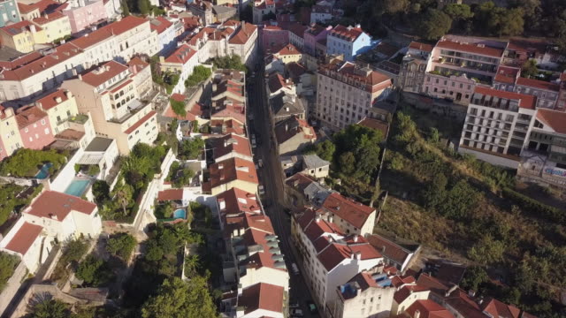Portugal-sonnigen-Abend-Lissabon-Stadt-Luftbild-Panorama-4k