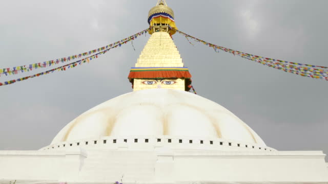 Die-größte-Stupa-Boudhanath-im-Tal-von-Kathmandu,-Nepal.