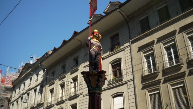 Switzerland-sunny-day-bern-city-famous-main-street-monument-panorama-4k