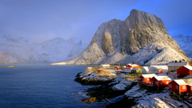 Hamnoy-Dorf-auf-Lofoten-Inseln,-Norwegen