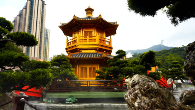 Nan-Lian-Pavillon-und-einem-nebligen-Garten-in-Hong-kong