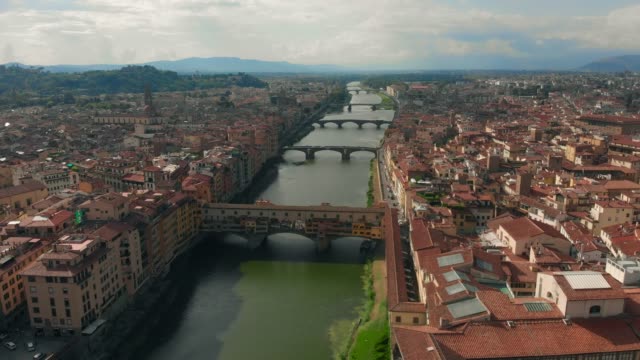 Aerial-View-of-Florence,-Italy,-The-Ponte-Vecchio-Old-Bridge-,-Arno-River-4K