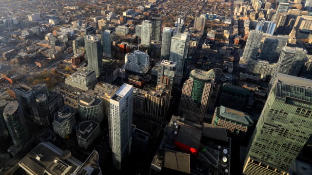 Timelapse-aerial-view-of-Toronto-at-night