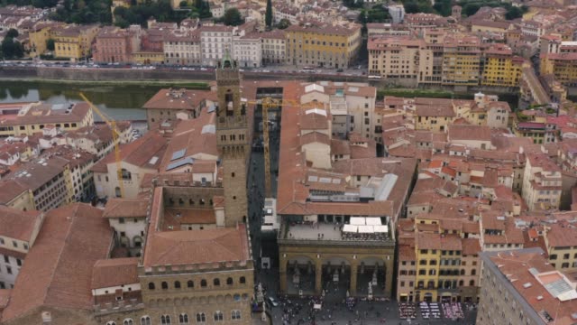 Luftaufnahme-des-Palazzo-Vecchio---Florenz