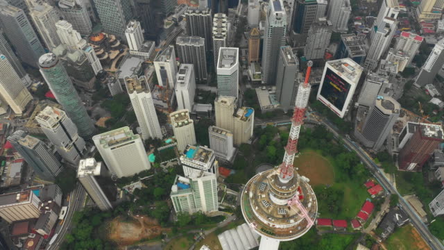 Kuala-Lumpur-Stadtzentrum-von-berühmten-Turm-oberen-Park-View-Antenne-Panorama-4k-Malaysia