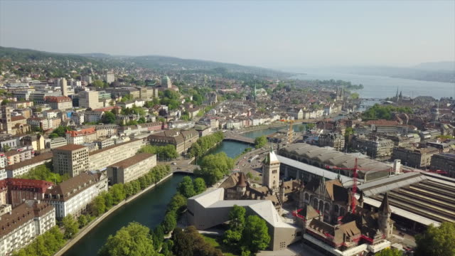 soleado-día-Zurich-centro-ciudad-lago-vista-panorámica-4k-Suiza