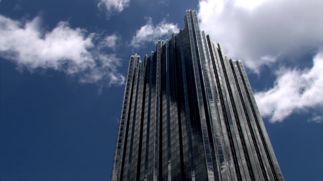 PPG-Building-in-Pittsburgh-Time-Lapse