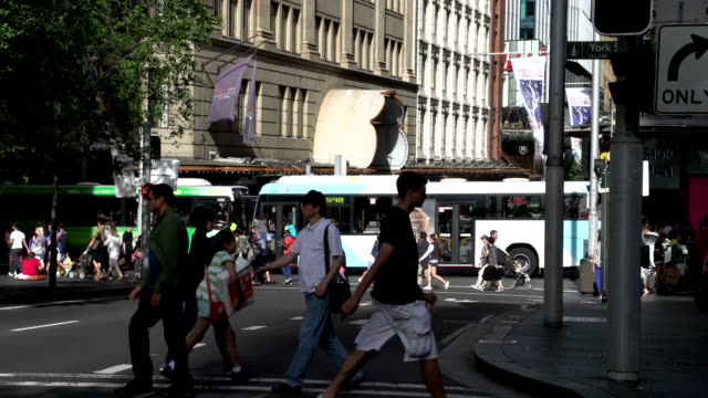 Busy-crossing-with-people-walking-downtown-Sydney