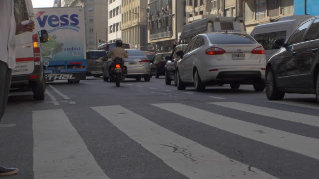Traffic-Downtown-Florida-street-Buenos-Aires