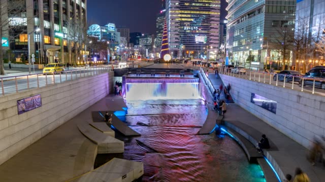 Timelapse-at-Cheonggyecheon-Stream-by-night,-Seoul,-South-Korea,-4K-Time-lapse