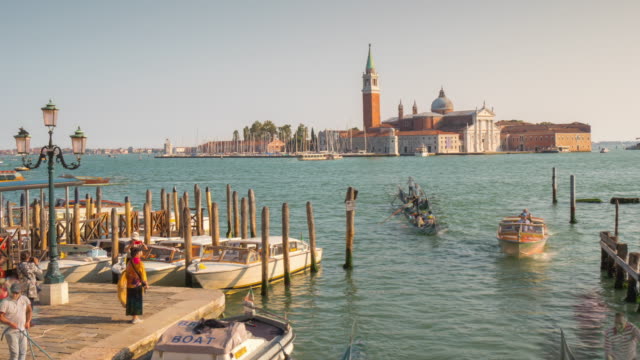 Italien-Sonnenuntergang-Sonne-Licht-berühmten-Venedig-Stadt-Kirche-von-San-Giorgio-Maggiore-Bucht-Panorama-4k-Zeitraffer