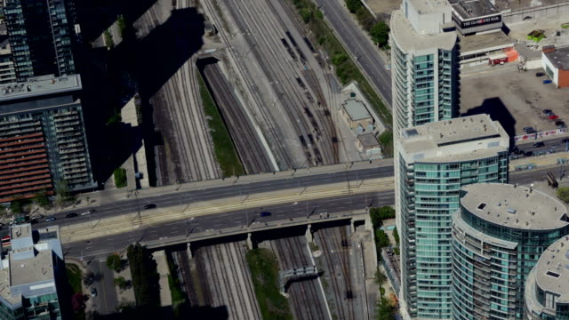 Overhead-of-Traffic-and-Railway-Lines-in-Toronto