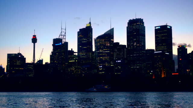 Sydney-die-skyline-der-Stadt-bei-Nacht