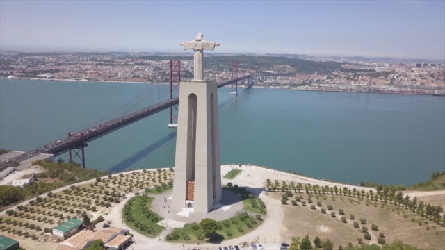 Portugal-día-soleado-Lisboa-paisaje-urbano-tejados-aéreos-abajo-panorama-vista-4k