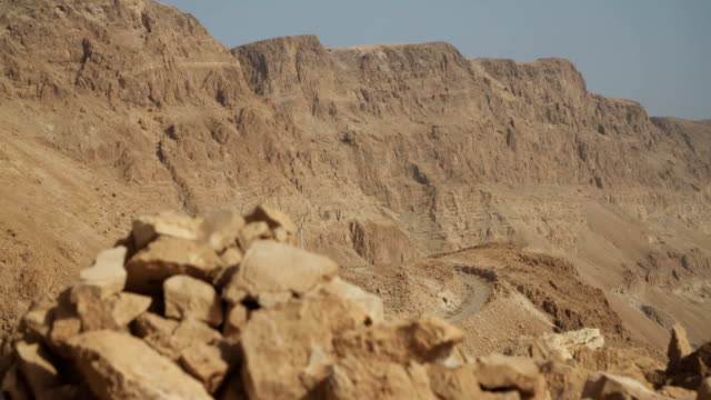 Wüste-bestaunen-am-Toten-Meer-in-Israel