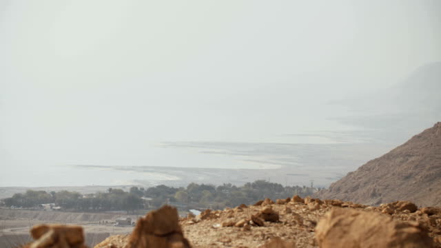 Desert-clifs-near-the-Dead-Sea-in-Israel