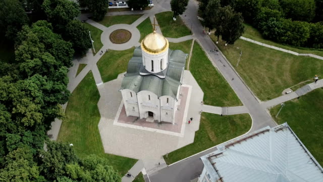 Panoramische-Luftaufnahme-von-Zielobjekten-Kathedrale