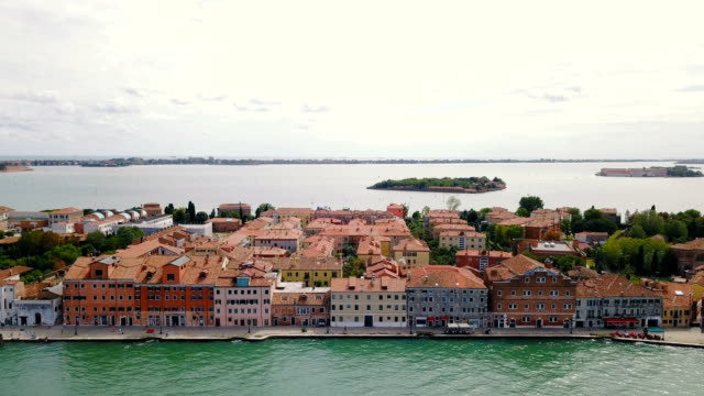 Luftaufnahme-des-Canal-Grande-Venedig-mit-Booten-und-Gebäuden,-Italien.