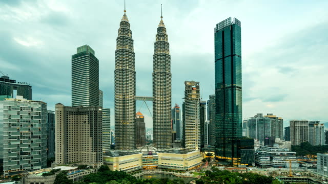 Time-lapse-of-kuala-lumpur-cityscape-form-day-to-night
