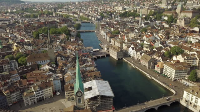 sonnigen-Tag-Zürich-Stadt-Zentrum-Fluss-aerial-Panorama-4k-Schweiz