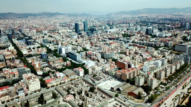 Vista-panorámica-de-los-barrios-modernos-de-Barcelona