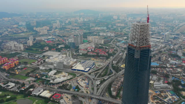 Sonnenuntergangszeit-Kuala-lumpur-Innenstadt-Megatall-Bau-Luft-Panorama-Zeitlücke-4k-malaysia