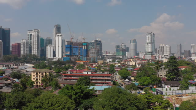 Sonnliche-Tag-Kuala-Lumpur-Innenstadt-Bau-Luftbild-4k-malaysia