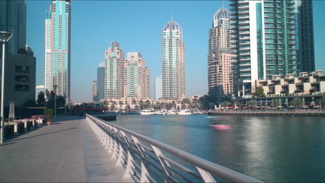 walking-street-dubai-marina-time-lapse