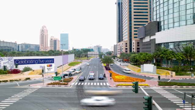 dubai-media-city-traffic-roads-time-lapse