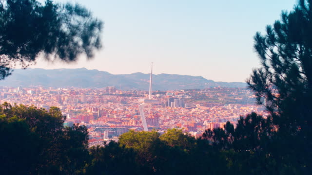 Anella-Olimpica-Barcelona-la-luz-solar-panorama-4-K-lapso-de-tiempo-de-España
