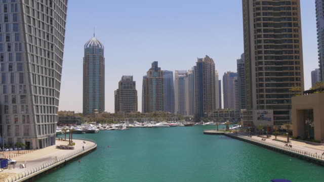 Emiratos-Árabes-Unidos-sol-luz-de-día-de-la-Marina-de-Dubai-Golfo-panorama-4-K