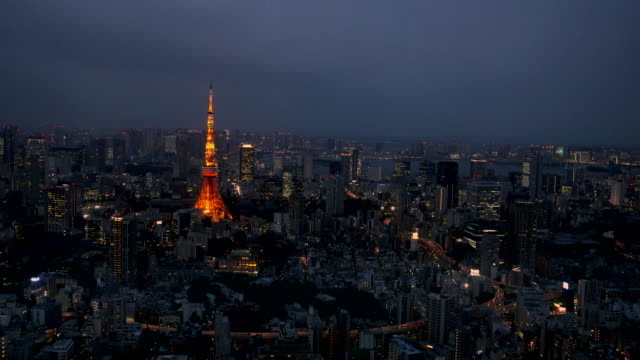 video-4-de-k-de-la-torre-de-Tokio