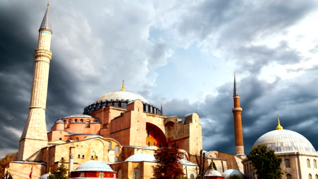 Hagia-Sophia-in-Istanbul.-The-world-famous-monument-of-Byzantine-architecture.