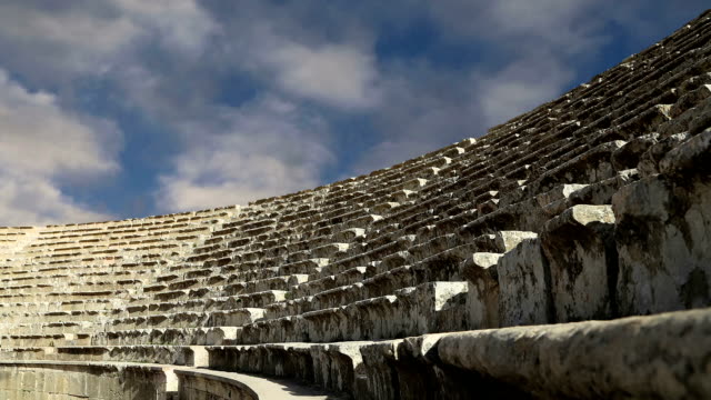 Amphitheater-in-Jerash-(Gerasa-of-Antiquity),-capital-and-largest-city-of-Jerash-Governorate,-Jordan