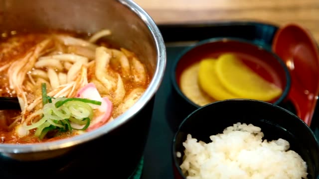 Left-pan-upclose-shot-of-Korean-noodle-set