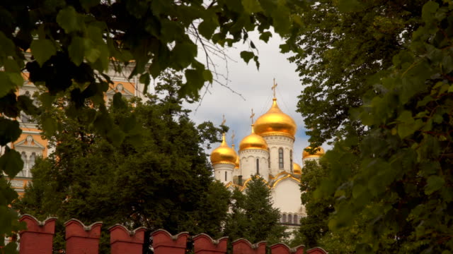 Cúpula-del-templo-del-Kremlin-de-Moscú