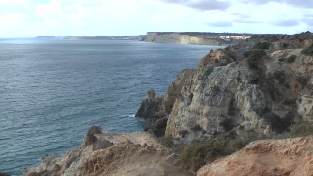 Die-Küste-der-Algarve-in-Lagos-Portugal