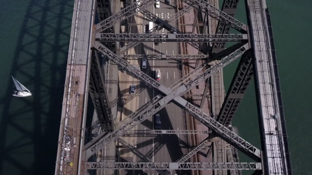 Verkehr-auf-Sydney-Harbour-Bridge
