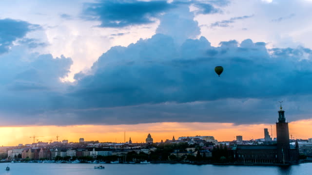 Stockholm-Skyline-Gewitterwolken-Zeitraffer