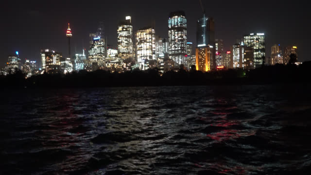 escena-nocturna-en-el-horizonte-de-la-ciudad-de-Sydney.