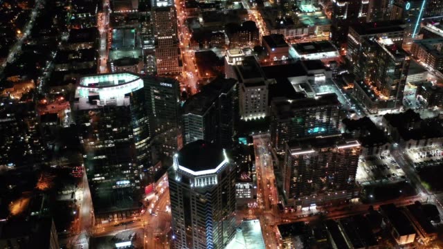 Aerial-de-Atlanta,-Georgia-por-la-noche