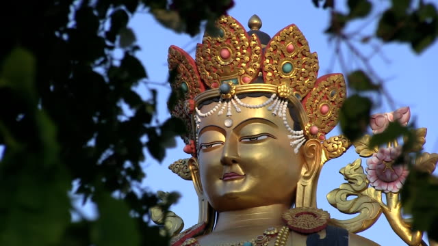 Estatua-de-Buda-en-Swayambhunath