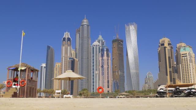 VAE-Sommer-Tageslicht-Dubai-Marina-Strand-Panorama-\"-4-k