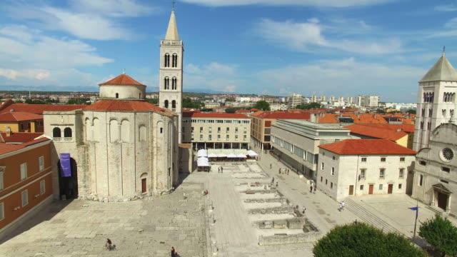 Luftaufnahme-von-römischen-Forums-in-Zadar-in-Kroatien
