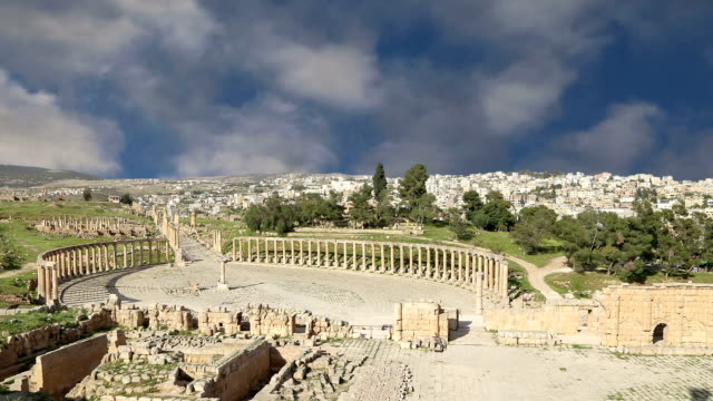 Forum-(Oval-Plaza)--in-Gerasa-(Jerash),-Jordan.- Forum-is-an-asymmetric-plaza-at-the-beginning-of-the-Colonnaded-Street,-which-was-built-in-the-first-century-AD